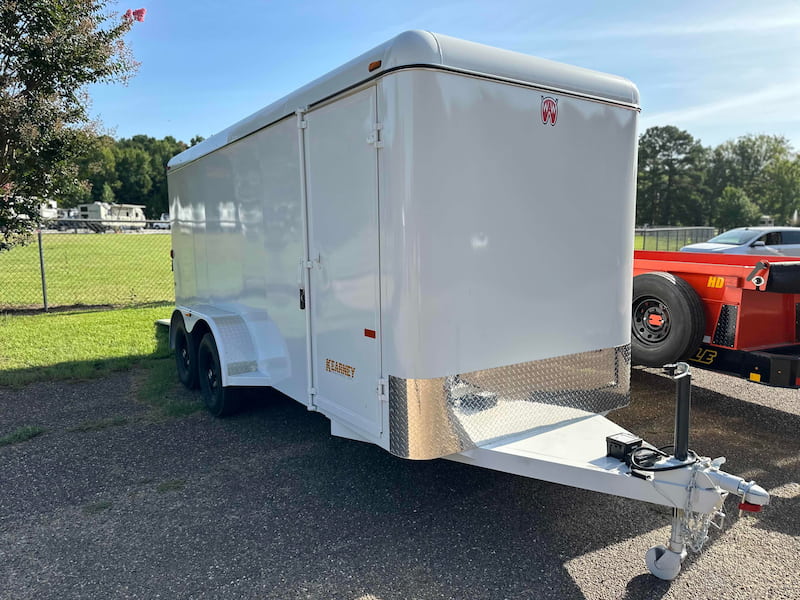 16' enclosed cargo trailer for rent in Lindale, TX