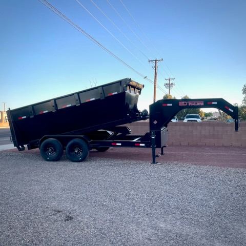 Side profile of the roll-off dumpster trailer