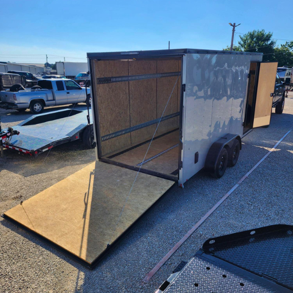 Enclosed Trailer 16' x 7'