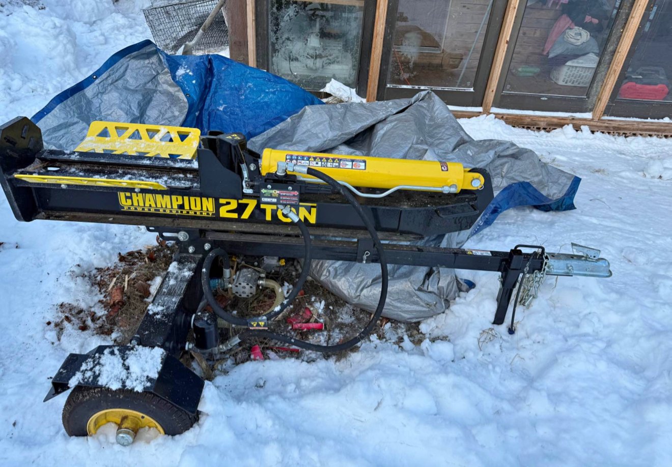 Champion 27-Ton Log Splitter
