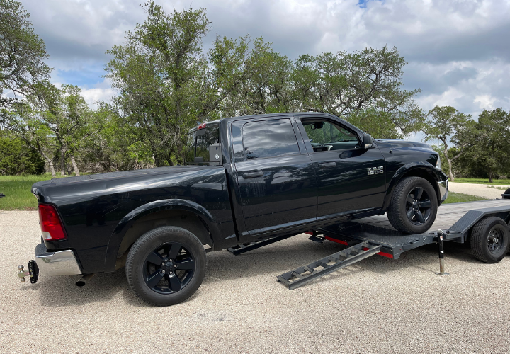 22' Lamar Dovetail Car Hauler